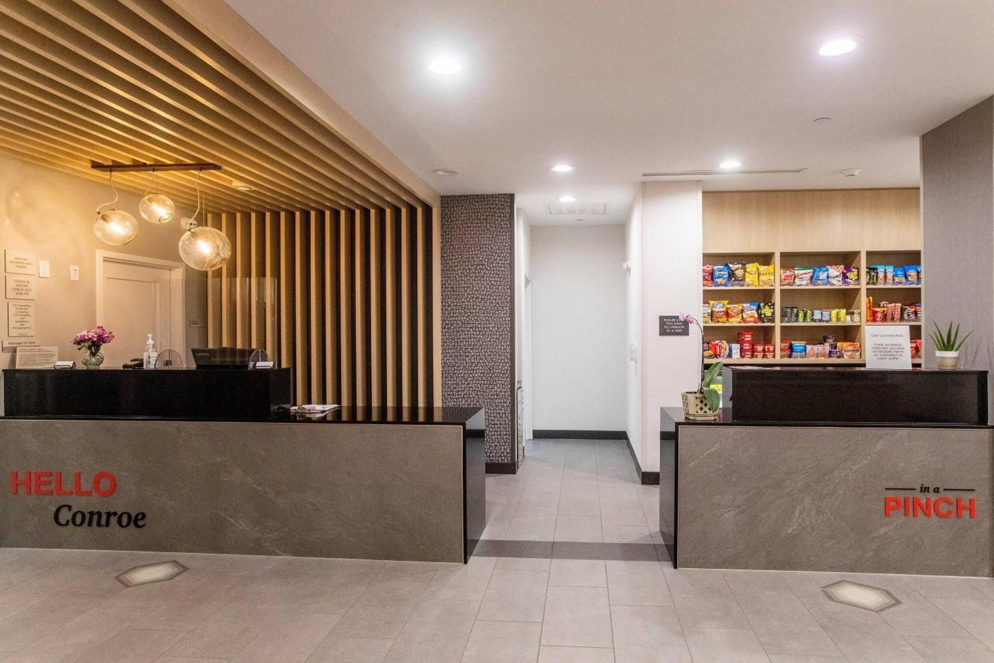 Towneplace Suites By Marriott Конро Екстериор снимка
